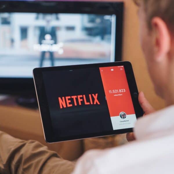 The subscriptions of netflix is going downhill and this is the reason
